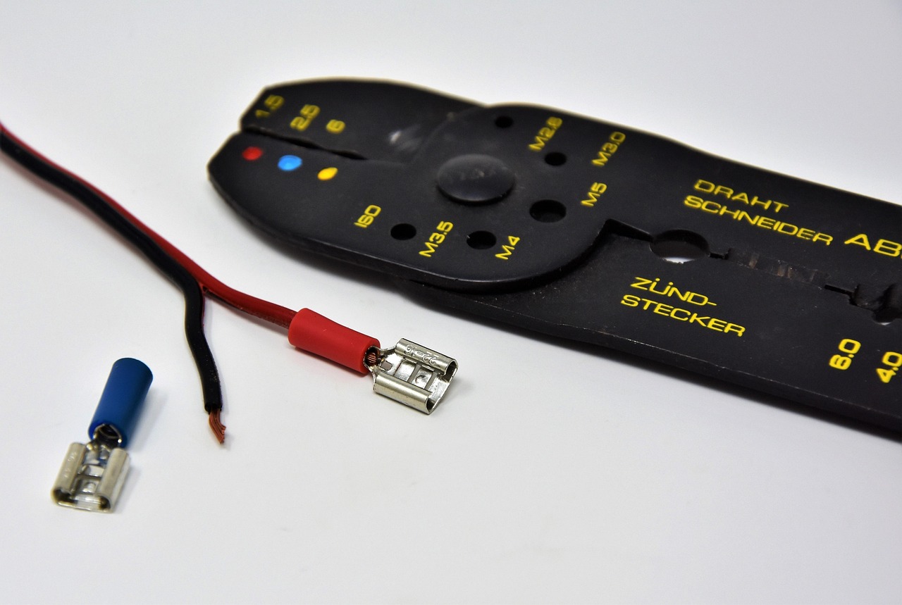 cable shoes, cable, plug, crimping pliers, crimping, crimp connection, cable connector, connection, electricity, connect, power cable, power supply, energy, high voltage, management, technology