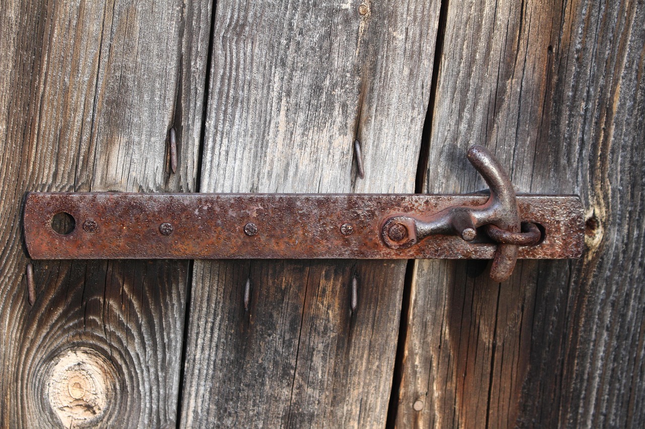 fitting, dandruff, castle, old, metal, rust, hut, corrosion