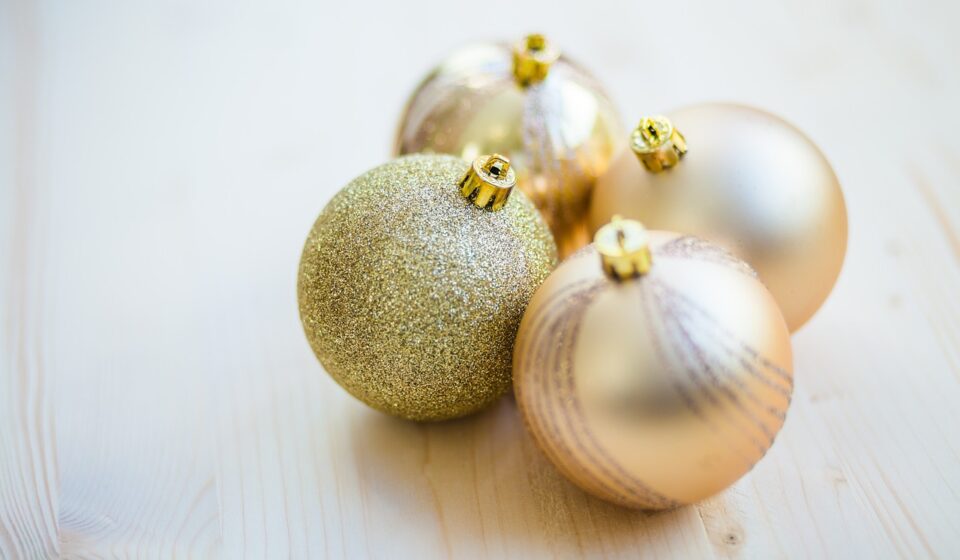blur, christmas, christmas ornament, close-up, design, gold, pattern, round, satin finish, shape, shiny, traditional, wooden surface, christmas, christmas, christmas, christmas, christmas, christmas ornament, gold
