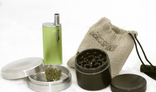 bud, grinder