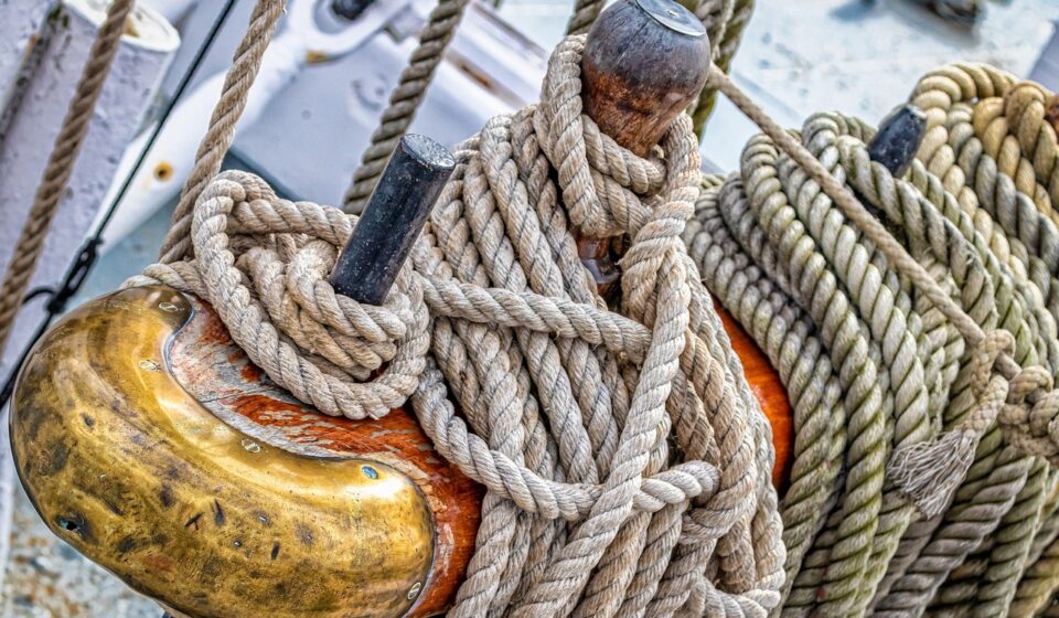 dew, ship traffic jam, ropes, fastening, sailing ship, attach, shipping, rope, cordage, knitting, maritime, brass, metal, plank, template, structure, connected, braided