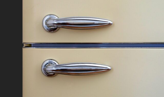 handles, door, refrigerator, chrome, reflection, metal, door knob, artful, fitting, fittings, jack, old, nostalgic, retro, design, function, refrigerator, refrigerator, refrigerator, refrigerator, refrigerator