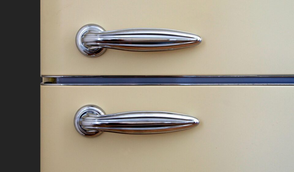 handles, door, refrigerator, chrome, reflection, metal, door knob, artful, fitting, fittings, jack, old, nostalgic, retro, design, function, refrigerator, refrigerator, refrigerator, refrigerator, refrigerator