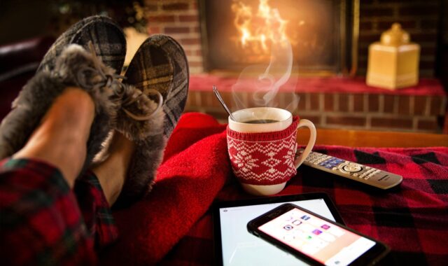 christmas wallpaper, relaxing, lounging, saturday, cozy, fireplace, winter, lounge, relaxation, relax, comfortable, home, ipad, iphone, coffee, weekend, homey, resting, december