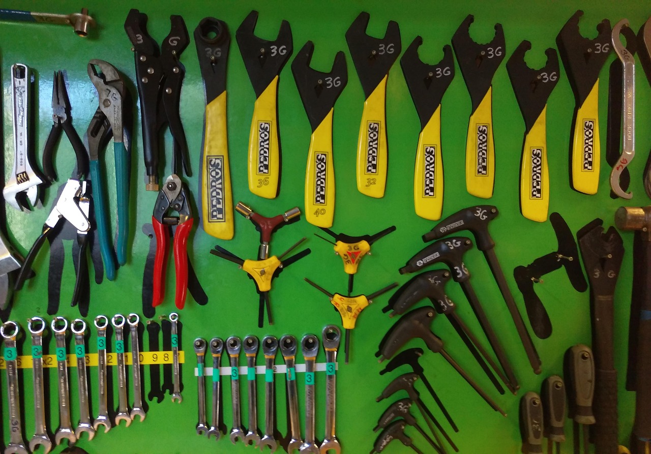 cycling, tools, cycle, bike, bicycle, repair, wrench, workshop, spanner, fixing, service, fix, mechanic, garage, repairman, mechanical, maintenance, green tools, green bike, green garage, green service